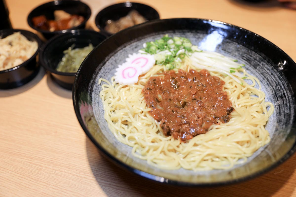桃園濃郁系牛肉麵推薦! 集英會牛肉麵館(武陵店) 自助吧飲料冰品吃到飽 - 第13張圖 桃園濃郁系牛肉麵推薦! 集英會牛肉麵館(武陵店) 自助吧飲料冰品吃到飽
