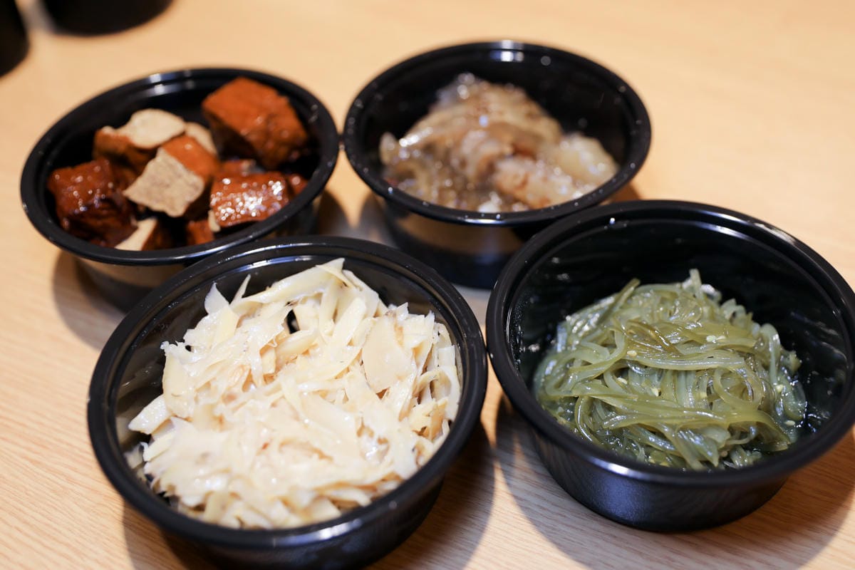 桃園濃郁系牛肉麵推薦! 集英會牛肉麵館(武陵店) 自助吧飲料冰品吃到飽 - 第10張圖 桃園濃郁系牛肉麵推薦! 集英會牛肉麵館(武陵店) 自助吧飲料冰品吃到飽