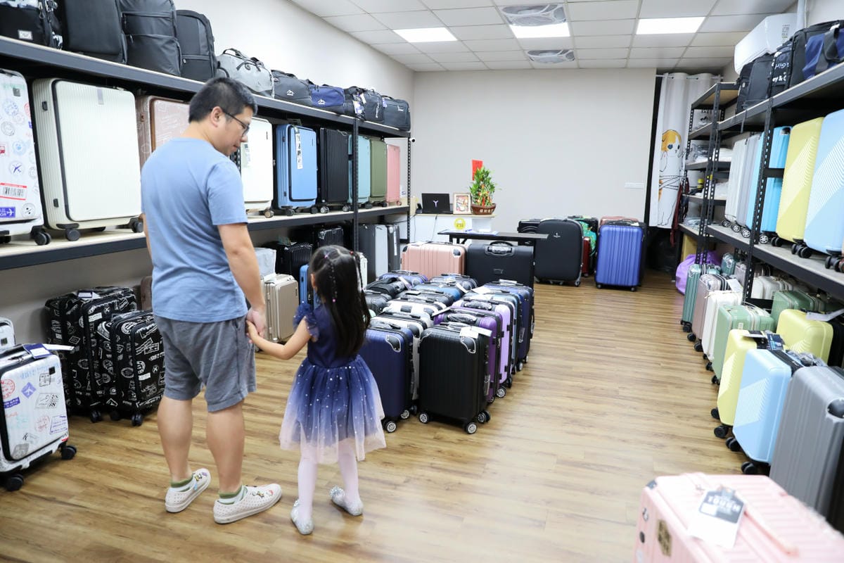 台南行李箱維修店家推薦! 箱間小屋-行李箱專賣維修 台南行李箱專賣