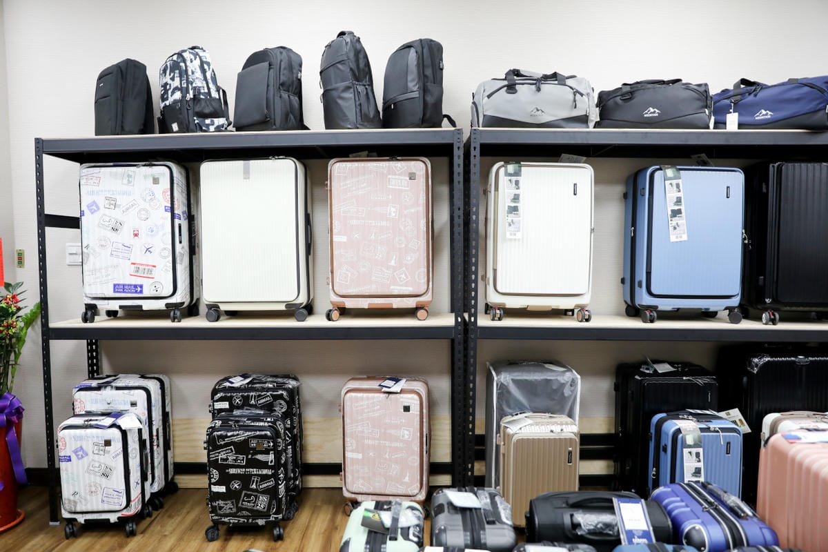 台南行李箱維修店家推薦! 箱間小屋-行李箱專賣維修 台南行李箱專賣