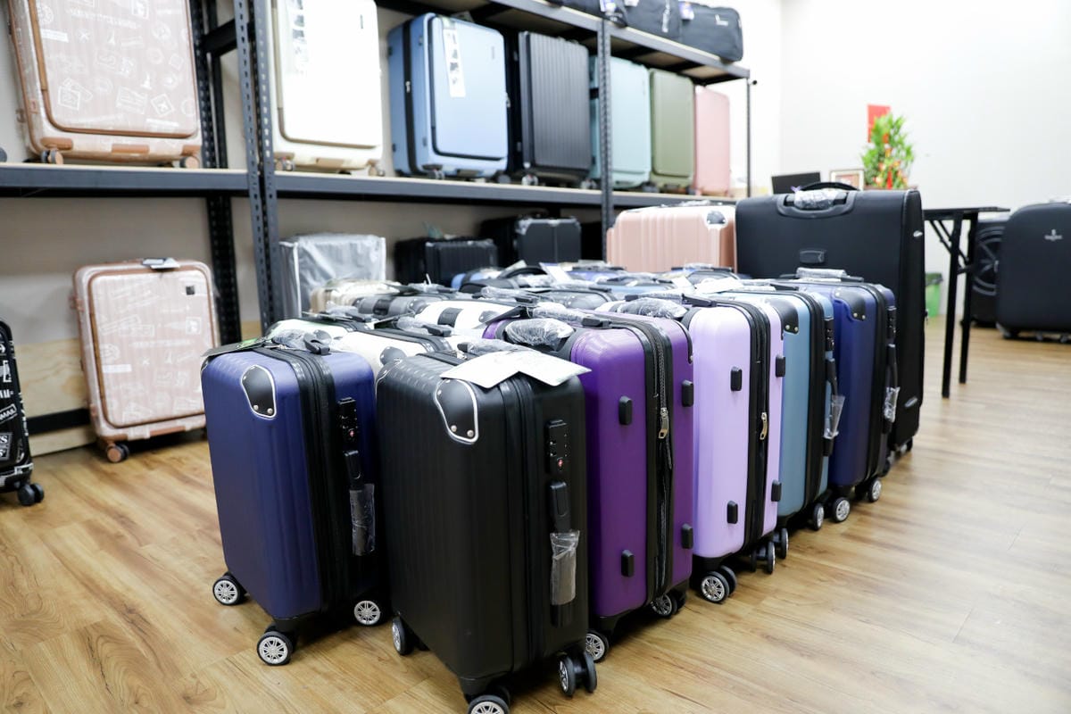 台南行李箱維修店家推薦! 箱間小屋-行李箱專賣維修 台南行李箱專賣