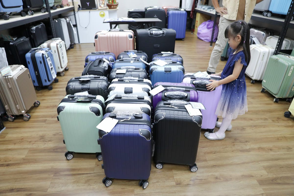 台南行李箱維修店家推薦! 箱間小屋-行李箱專賣維修 台南行李箱專賣