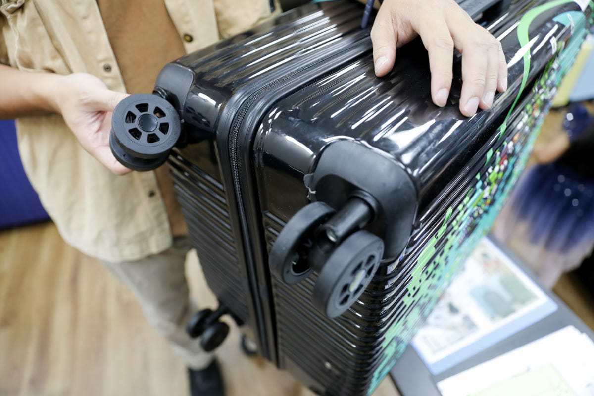 台南行李箱維修店家推薦! 箱間小屋-行李箱專賣維修 台南行李箱專賣