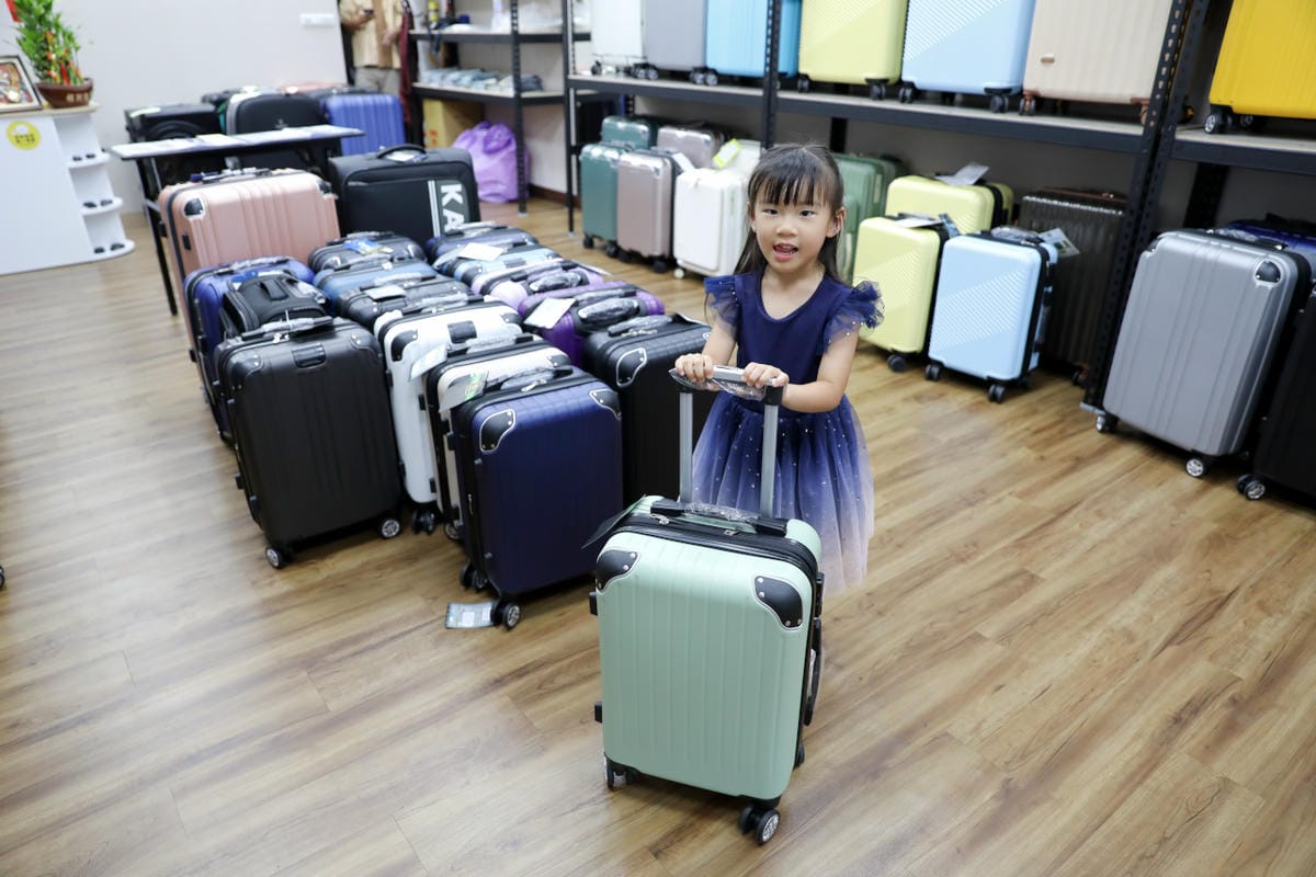 台南行李箱維修店家推薦! 箱間小屋-行李箱專賣維修 台南行李箱專賣