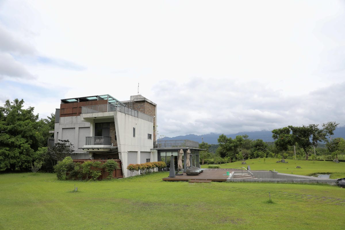 兩天一夜花蓮瑞穗小旅行 松邑莊園 悠閒渡假享受山泉水戲水池.黃金湯溫泉