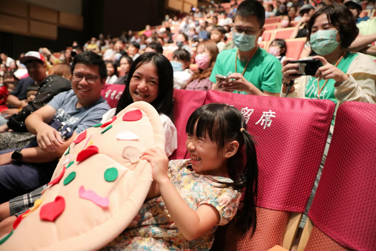 愛妮雅化妝品x創世基金會 公益募款,為植物人盡一份心力! 圓園方坊 兒童公益地理舞台劇《阿波菲斯-環遊世界大冒險》 - 第2張圖 愛妮雅化妝品x創世基金會 公益募款,為植物人盡一份心力! 圓園方坊 兒童公益地理舞台劇《阿波菲斯-環遊世界大冒險》