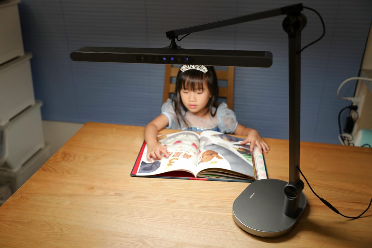 喜光光靈燈|全光譜智能檯燈 NOAH°諾亞灰 智慧50分鐘節律光 健康護眼檯燈開箱 護眼教練模式,守護兒童視力首選! - 第20張圖 喜光光靈燈|全光譜智能檯燈 NOAH°諾亞灰 智慧50分鐘節律光 健康護眼檯燈開箱 護眼教練模式,守護兒童視力首選!