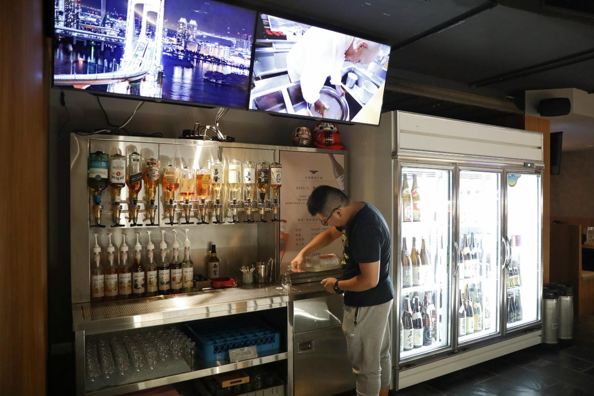 台北深夜食堂推薦! 維新酒餚 松江南京站日式居酒屋 體驗日式酒餚文化 原始燒.稻草燒特色料理