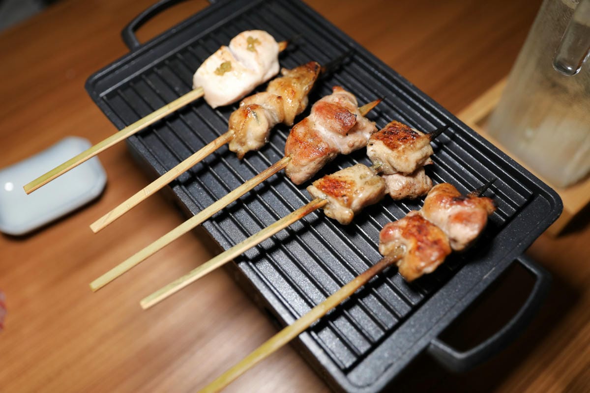 台北深夜食堂推薦! 維新酒餚 松江南京站日式居酒屋 體驗日式酒餚文化 原始燒.稻草燒特色料理