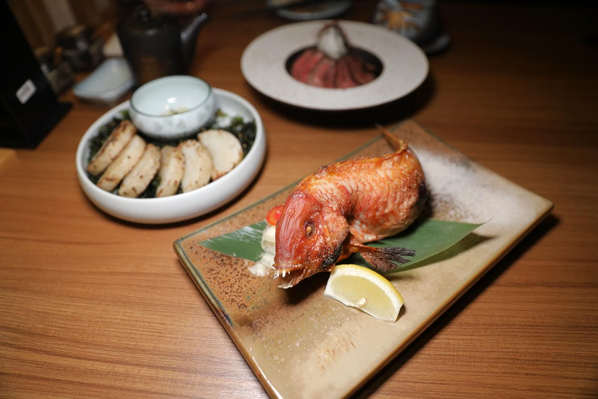 台北深夜食堂推薦! 維新酒餚 松江南京站日式居酒屋 體驗日式酒餚文化 原始燒.稻草燒特色料理