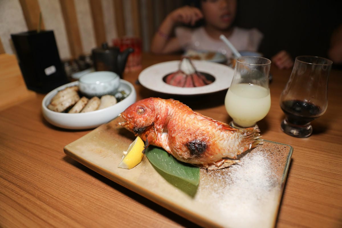 台北深夜食堂推薦! 維新酒餚 松江南京站日式居酒屋 體驗日式酒餚文化 原始燒.稻草燒特色料理