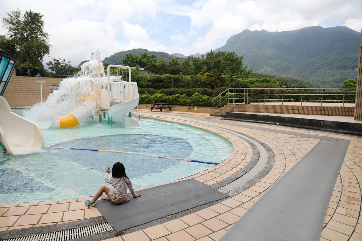 陽明山天籟渡假酒店 SPA水世界 冬天泡溫泉,夏天玩滑水道,竟然還有溫泉魚.遊戲室.滑草 一票玩到底 - 第8張圖 陽明山天籟渡假酒店 SPA水世界 冬天泡溫泉,夏天玩滑水道,竟然還有溫泉魚.遊戲室.滑草 一票玩到底