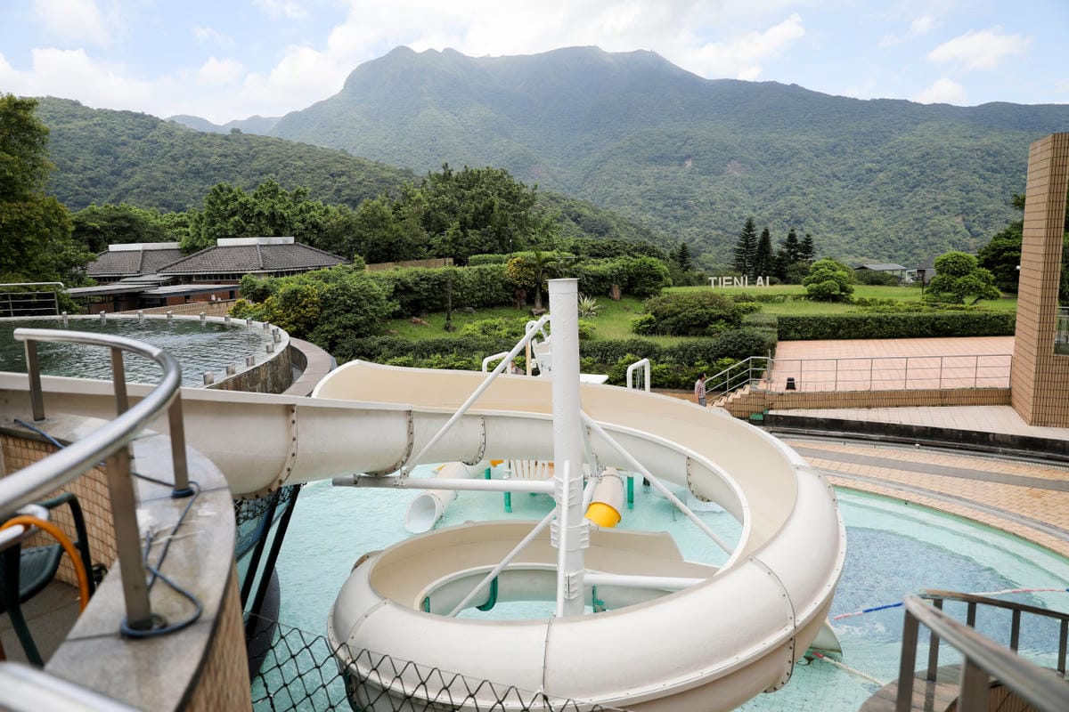 陽明山天籟渡假酒店 SPA水世界 冬天泡溫泉,夏天玩滑水道,竟然還有溫泉魚.遊戲室.滑草 一票玩到底 - 第15張圖 陽明山天籟渡假酒店 SPA水世界 冬天泡溫泉,夏天玩滑水道,竟然還有溫泉魚.遊戲室.滑草 一票玩到底