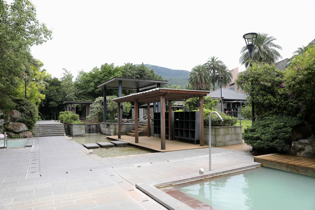 陽明山天籟渡假酒店 SPA水世界 冬天泡溫泉,夏天玩滑水道,竟然還有溫泉魚.遊戲室.滑草 一票玩到底 - 第26張圖 陽明山天籟渡假酒店 SPA水世界 冬天泡溫泉,夏天玩滑水道,竟然還有溫泉魚.遊戲室.滑草 一票玩到底
