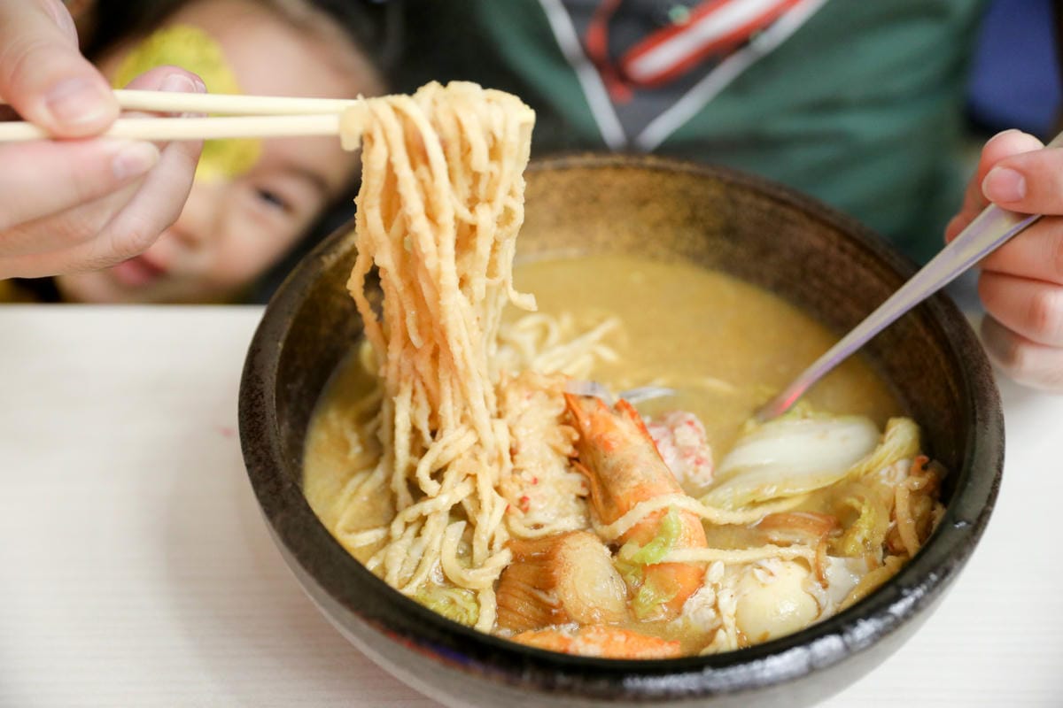 林口早午餐推薦! 拿靠早午餐(林口遠雄仁愛店) 漢堡.脆皮蛋餅.蘿蔔糕排骨.鍋燒意麵