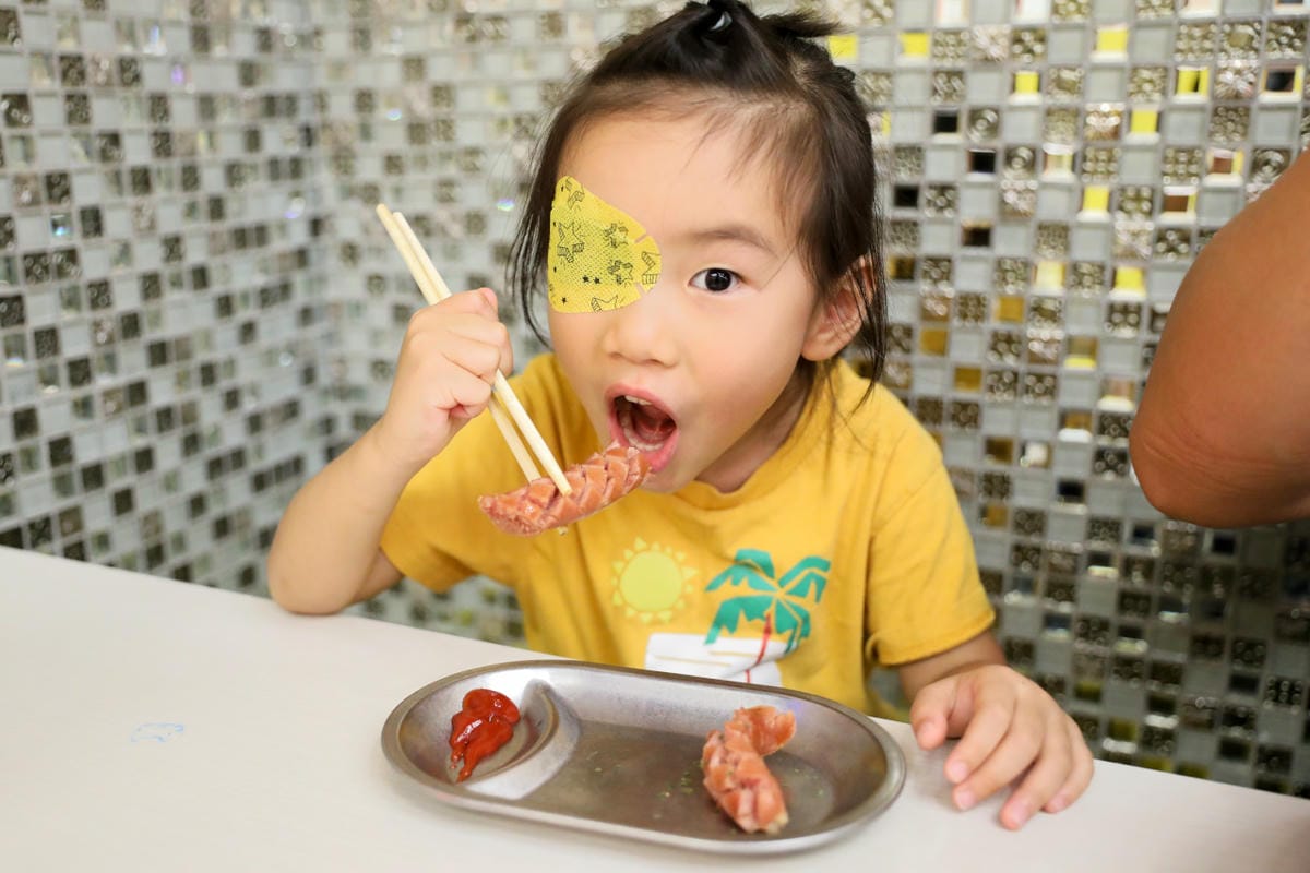 林口早午餐推薦! 拿靠早午餐(林口遠雄仁愛店) 漢堡.脆皮蛋餅.蘿蔔糕排骨.鍋燒意麵