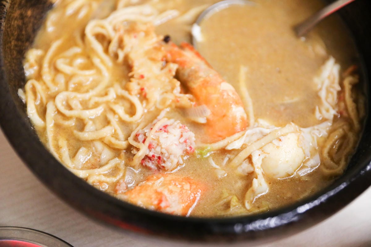 林口早午餐推薦! 拿靠早午餐(林口遠雄仁愛店) 漢堡.脆皮蛋餅.蘿蔔糕排骨.鍋燒意麵