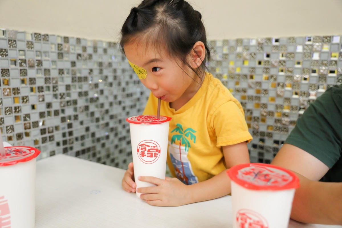 林口早午餐推薦! 拿靠早午餐(林口遠雄仁愛店) 漢堡.脆皮蛋餅.蘿蔔糕排骨.鍋燒意麵