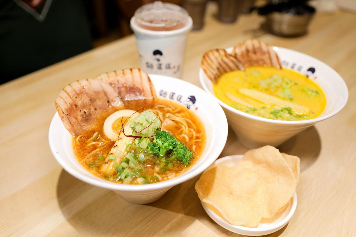 麵匡匡拉麵食堂(新莊昌平店) 金甘蝦味噌拉麵新菜上市 最適合親子用餐的豚骨拉麵店推薦!