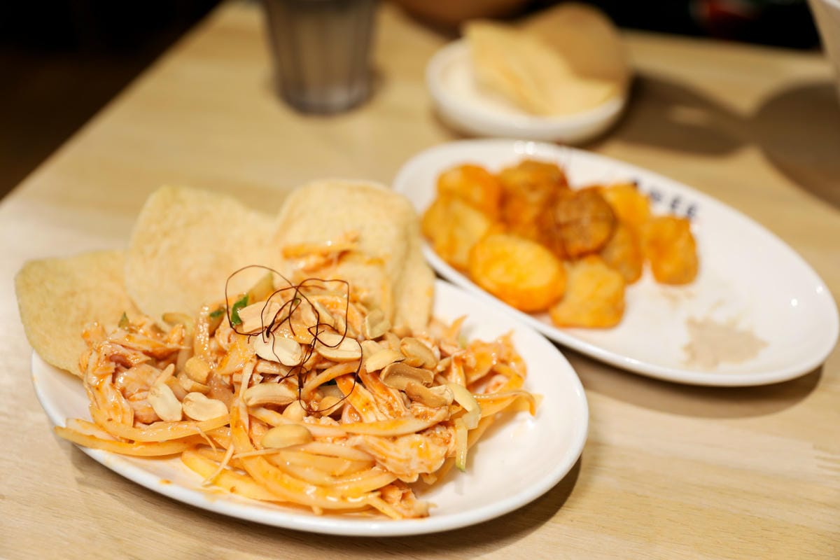 麵匡匡拉麵食堂(新莊昌平店) 金甘蝦味噌拉麵新菜上市 最適合親子用餐的豚骨拉麵店推薦!