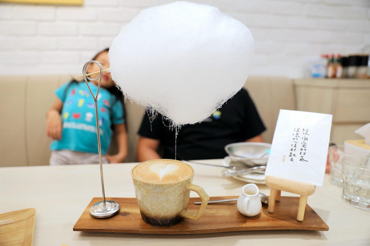 中壢夢幻棉花糖義式餐廳推薦! 雲朵Cloud 義大利麵 早午餐 舒芙蕾鬆餅 棉花糖雲朵咖啡甜點超美超好拍! 親子約會餐廳首選!