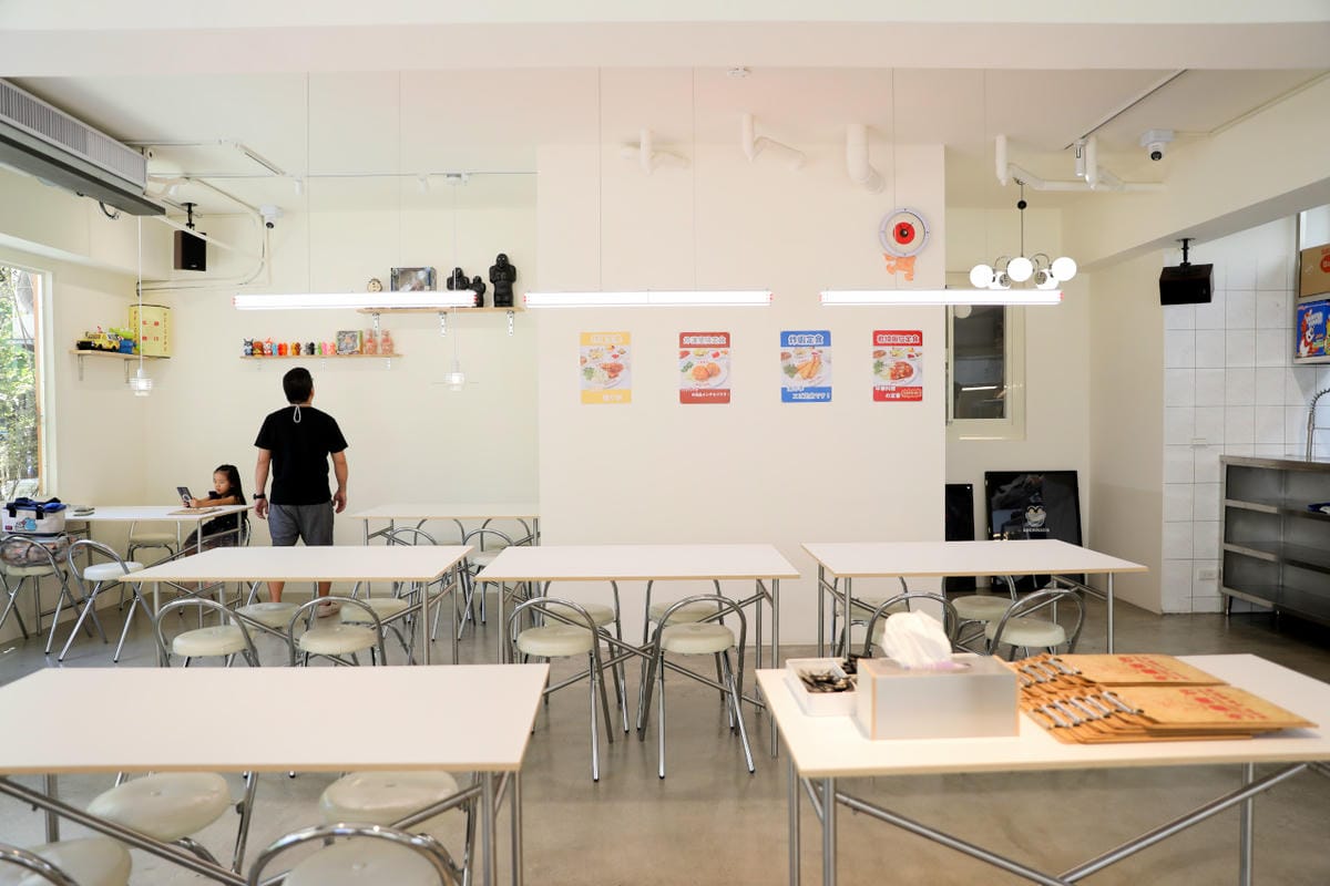 三重超美味漢堡排專賣店 午藏商行 日式定食推薦! 還有好吃的布丁唷~ - 第6張圖 三重超美味漢堡排專賣店 午藏商行 日式定食推薦! 還有好吃的布丁唷~