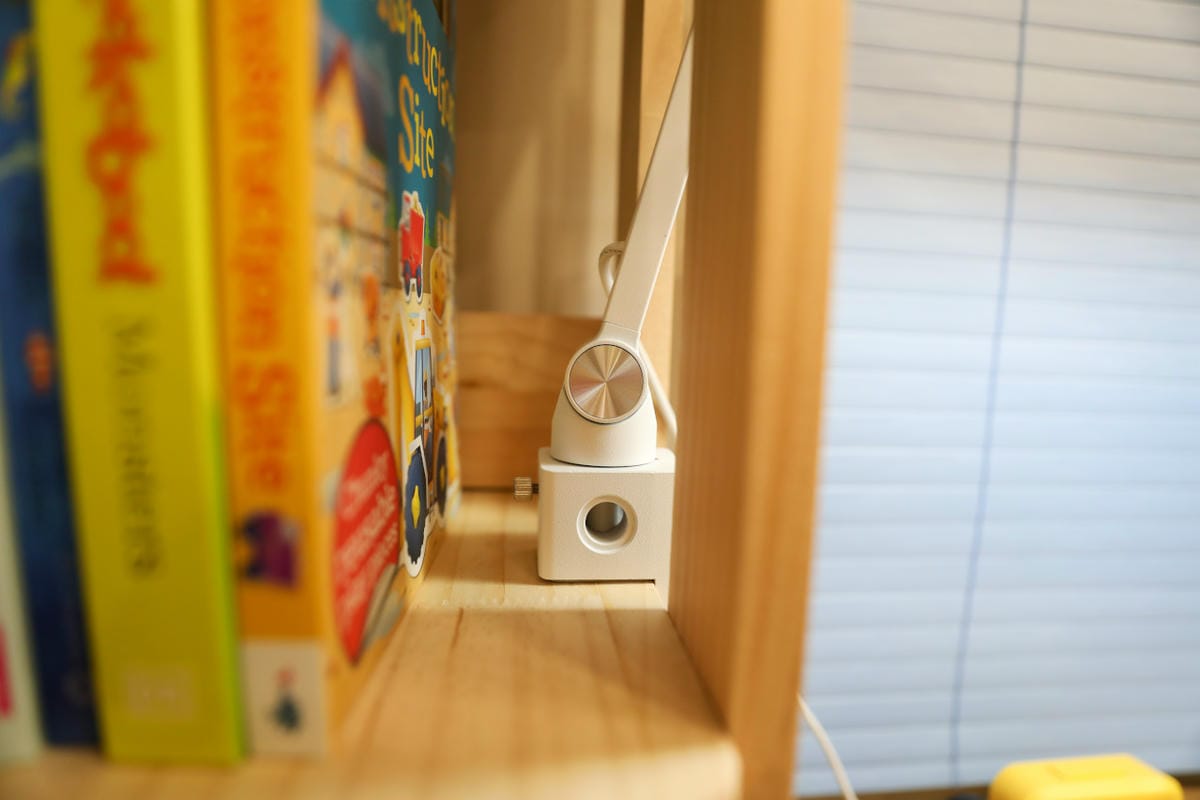 喜光晶靈燈 | 學童護眼檯燈推薦! 全光譜智能檯燈 GENIUS 晶靈燈 座夾兩用版 靈活安裝超方便! - 第15張圖 喜光晶靈燈 | 學童護眼檯燈推薦! 全光譜智能檯燈 GENIUS 晶靈燈 座夾兩用版 靈活安裝超方便!