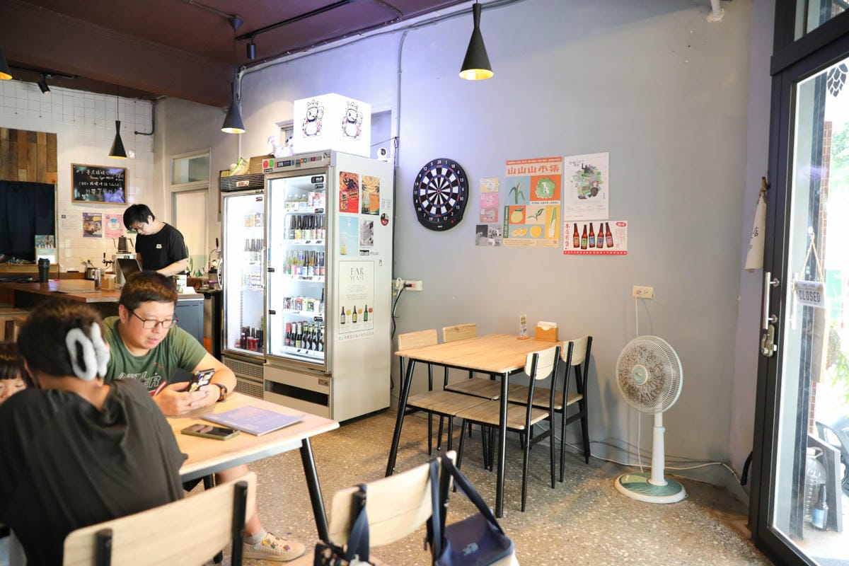 龜啤王x后街土狗 熱狗堡精釀吧 Craftbeer & HotDogs 桃園龜山超美味熱狗堡配精釀啤酒大推薦! - 第5張圖 龜啤王x后街土狗 熱狗堡精釀吧 Craftbeer & HotDogs 桃園龜山超美味熱狗堡配精釀啤酒大推薦!