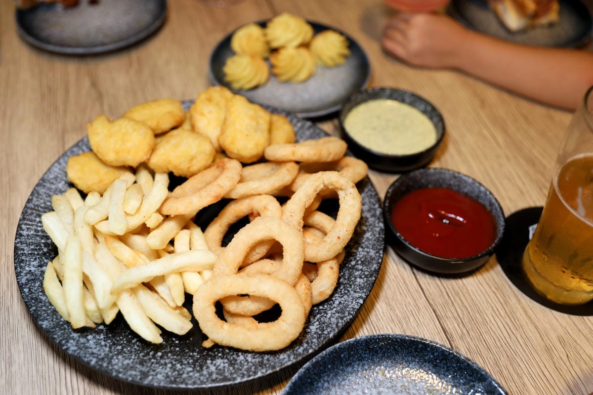 龜啤王x后街土狗 熱狗堡精釀吧 Craftbeer & HotDogs 桃園龜山超美味熱狗堡配精釀啤酒大推薦! - 第25張圖 龜啤王x后街土狗 熱狗堡精釀吧 Craftbeer & HotDogs 桃園龜山超美味熱狗堡配精釀啤酒大推薦!