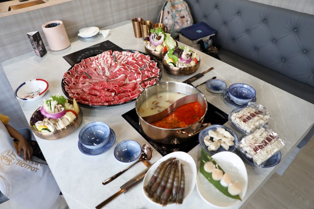 網紅部落客2025必踩點的全新肉多多排隊名店 鍋物界的卡地亞 新肉多多高質感體驗 樂多多集團新品牌