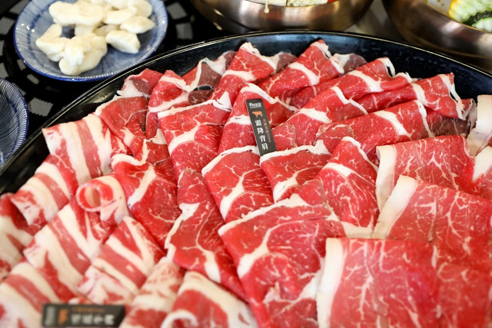 網紅部落客2025必踩點的全新肉多多排隊名店 鍋物界的卡地亞 新肉多多高質感體驗 樂多多集團新品牌