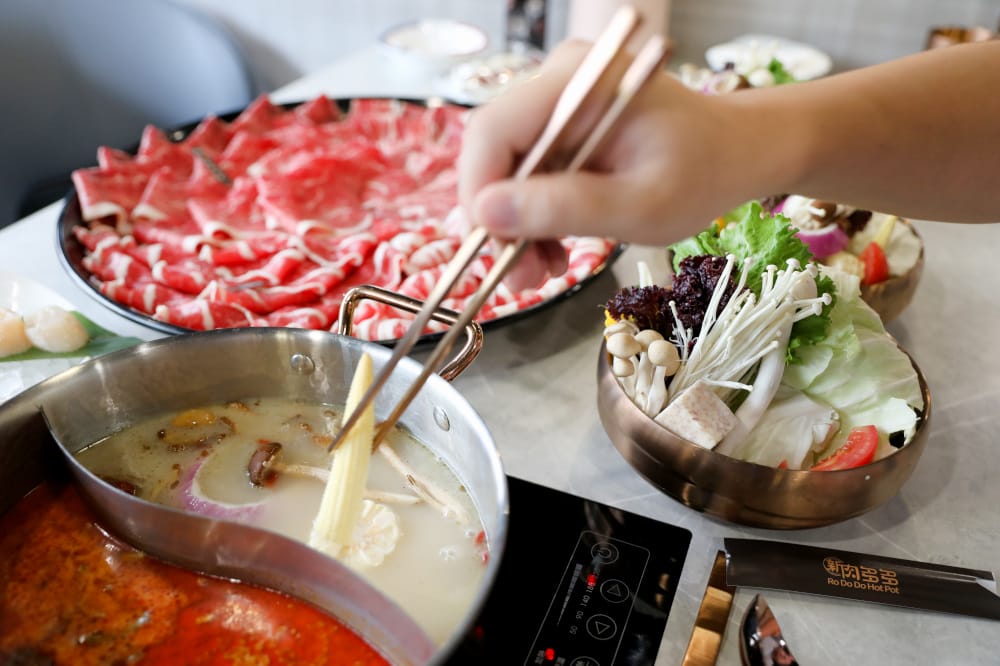 網紅部落客2025必踩點的全新肉多多排隊名店 鍋物界的卡地亞 新肉多多高質感體驗 樂多多集團新品牌