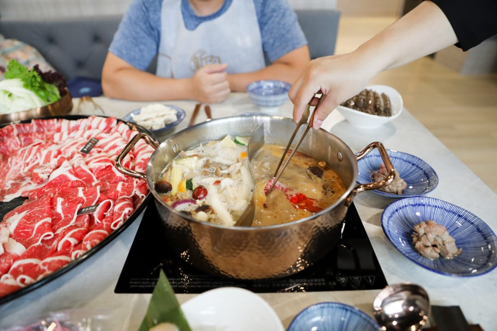網紅部落客2025必踩點的全新肉多多排隊名店 鍋物界的卡地亞 新肉多多高質感體驗 樂多多集團新品牌