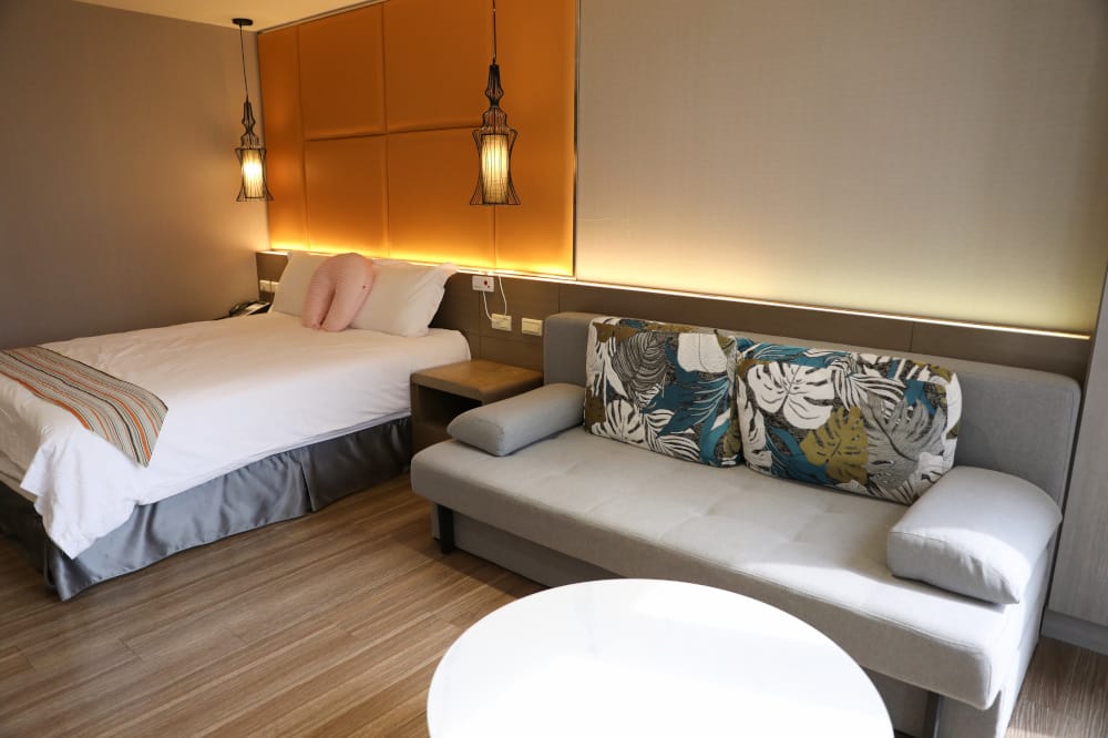 中壢月子中心開箱 好寶貝皇家產後護理之家 孕媽咪的好選擇! 24小時透明化嬰兒室.每周中西醫巡房.大風草包泡腳 - 第2張圖 中壢月子中心開箱 好寶貝皇家產後護理之家 孕媽咪的好選擇! 24小時透明化嬰兒室.每周中西醫巡房.大風草包泡腳