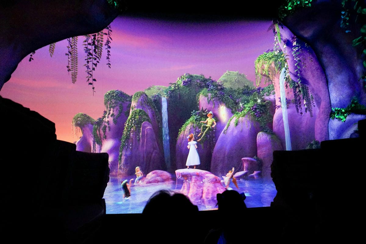 日本東京迪士尼海洋攻略分享 2025萬聖節親子生日之旅! 領取生日紀念貼紙,享受壽星禮遇 善用迪士尼APP抽PP.MO點餐.購買DPA輕鬆玩泉鄉園區