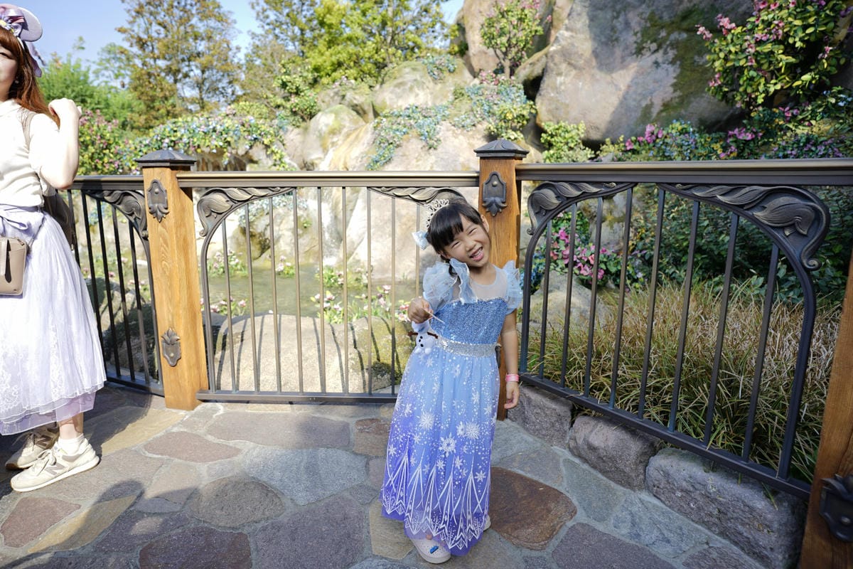 日本東京迪士尼海洋攻略分享 2025萬聖節親子生日之旅! 領取生日紀念貼紙,享受壽星禮遇 善用迪士尼APP抽PP.MO點餐.購買DPA輕鬆玩泉鄉園區