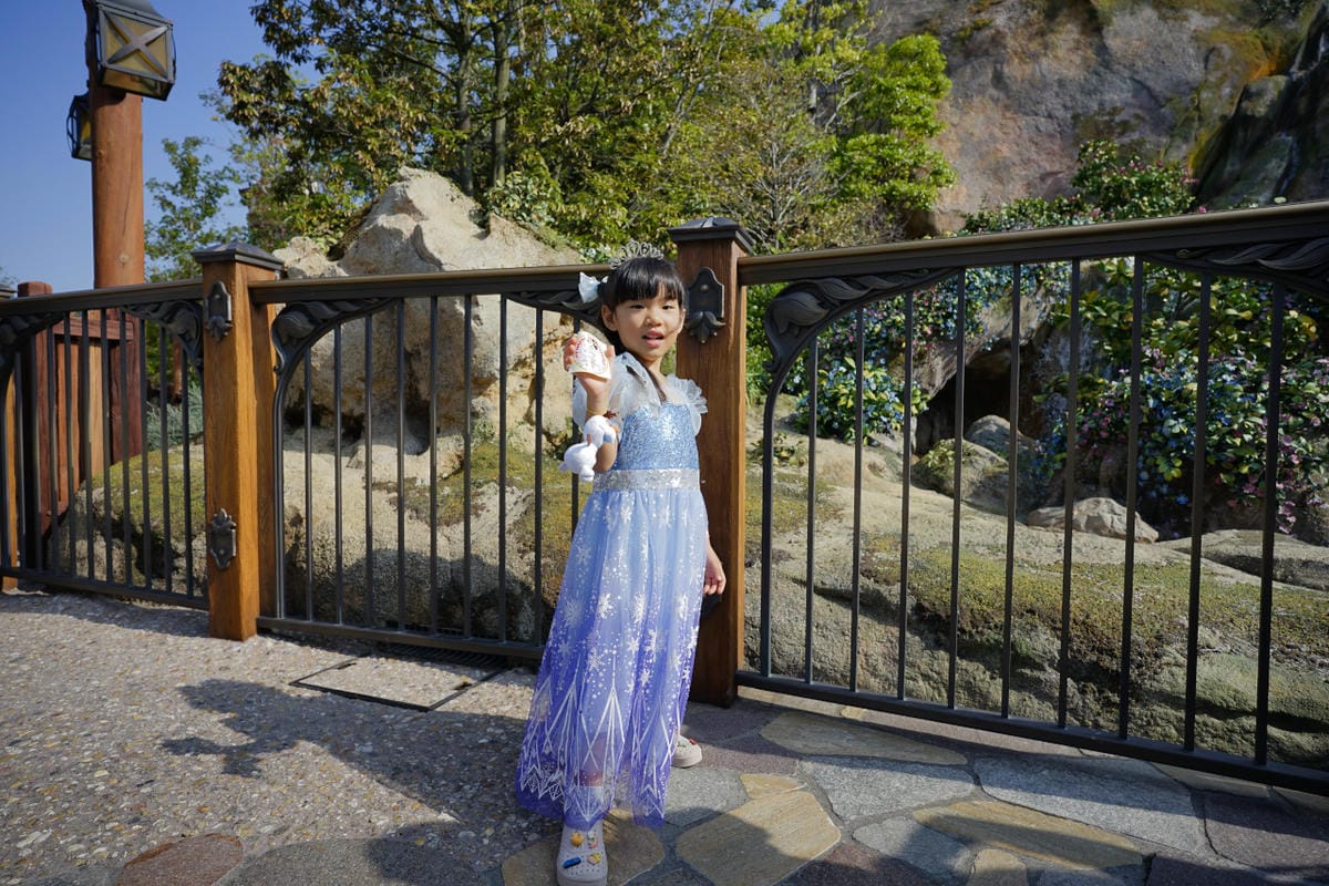 日本東京迪士尼海洋攻略分享 2025萬聖節親子生日之旅! 領取生日紀念貼紙,享受壽星禮遇 善用迪士尼APP抽PP.MO點餐.購買DPA輕鬆玩泉鄉園區