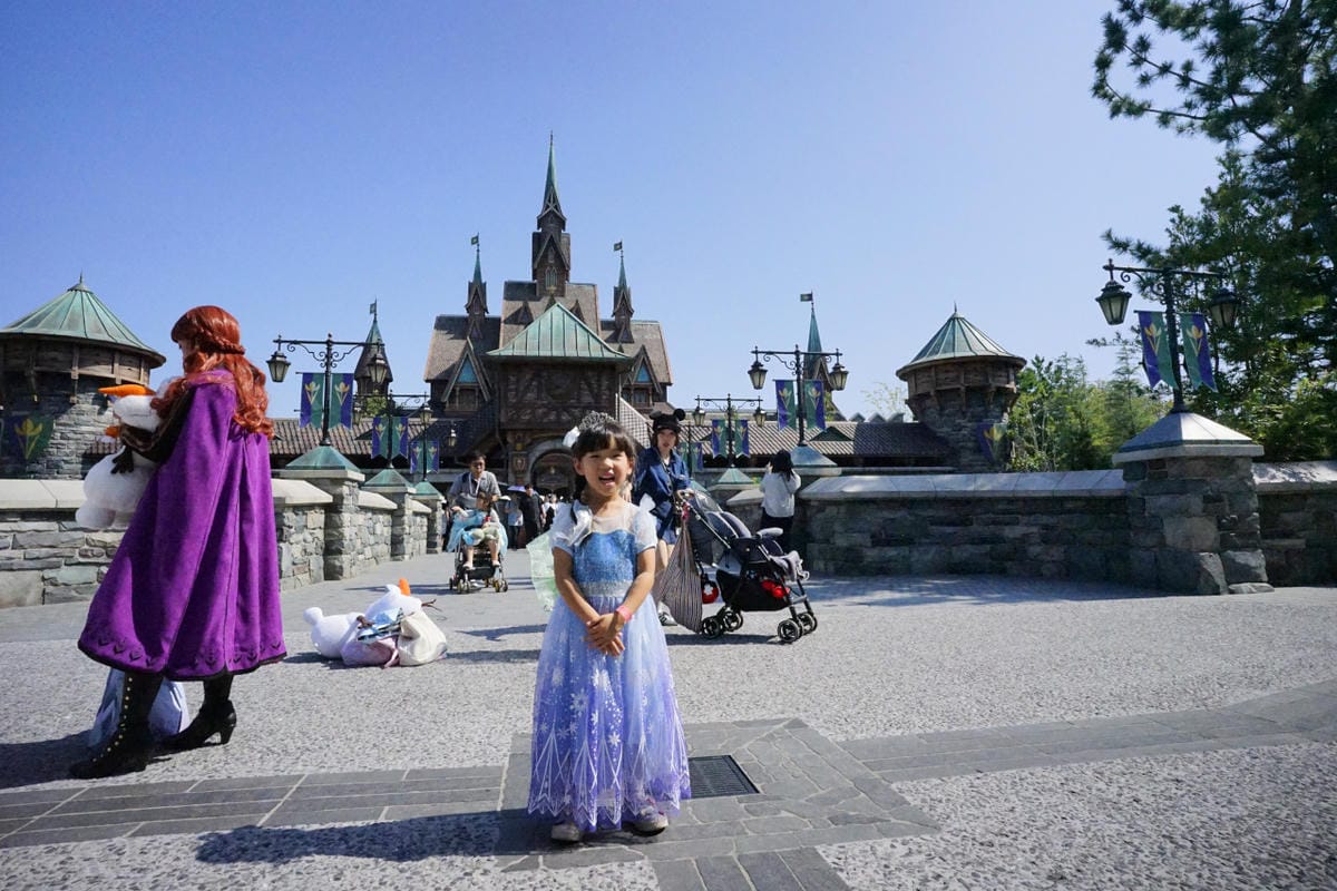 日本東京迪士尼海洋攻略分享 2025萬聖節親子生日之旅! 領取生日紀念貼紙,享受壽星禮遇 善用迪士尼APP抽PP.MO點餐.購買DPA輕鬆玩泉鄉園區