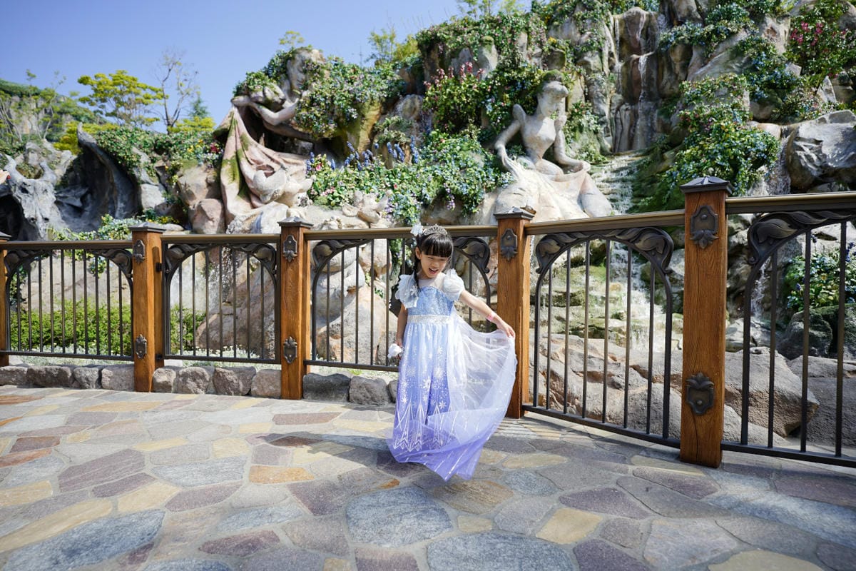 日本東京迪士尼海洋攻略分享 2025萬聖節親子生日之旅! 領取生日紀念貼紙,享受壽星禮遇 善用迪士尼APP抽PP.MO點餐.購買DPA輕鬆玩泉鄉園區