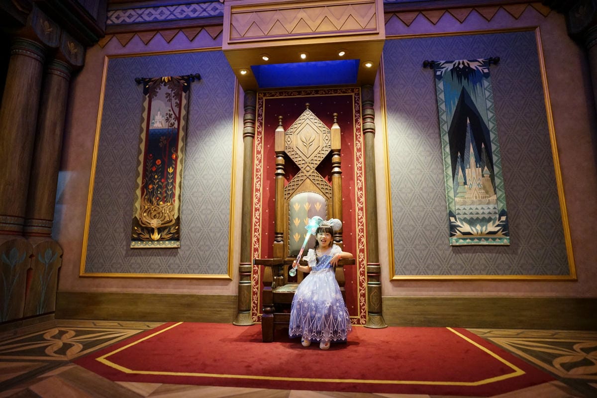 日本東京迪士尼海洋攻略分享 2025萬聖節親子生日之旅! 領取生日紀念貼紙,享受壽星禮遇 善用迪士尼APP抽PP.MO點餐.購買DPA輕鬆玩泉鄉園區