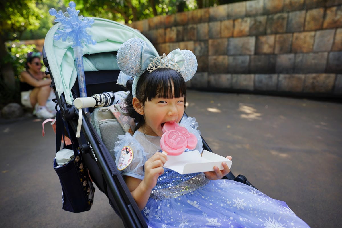 日本東京迪士尼海洋攻略分享 2025萬聖節親子生日之旅! 領取生日紀念貼紙,享受壽星禮遇 善用迪士尼APP抽PP.MO點餐.購買DPA輕鬆玩泉鄉園區