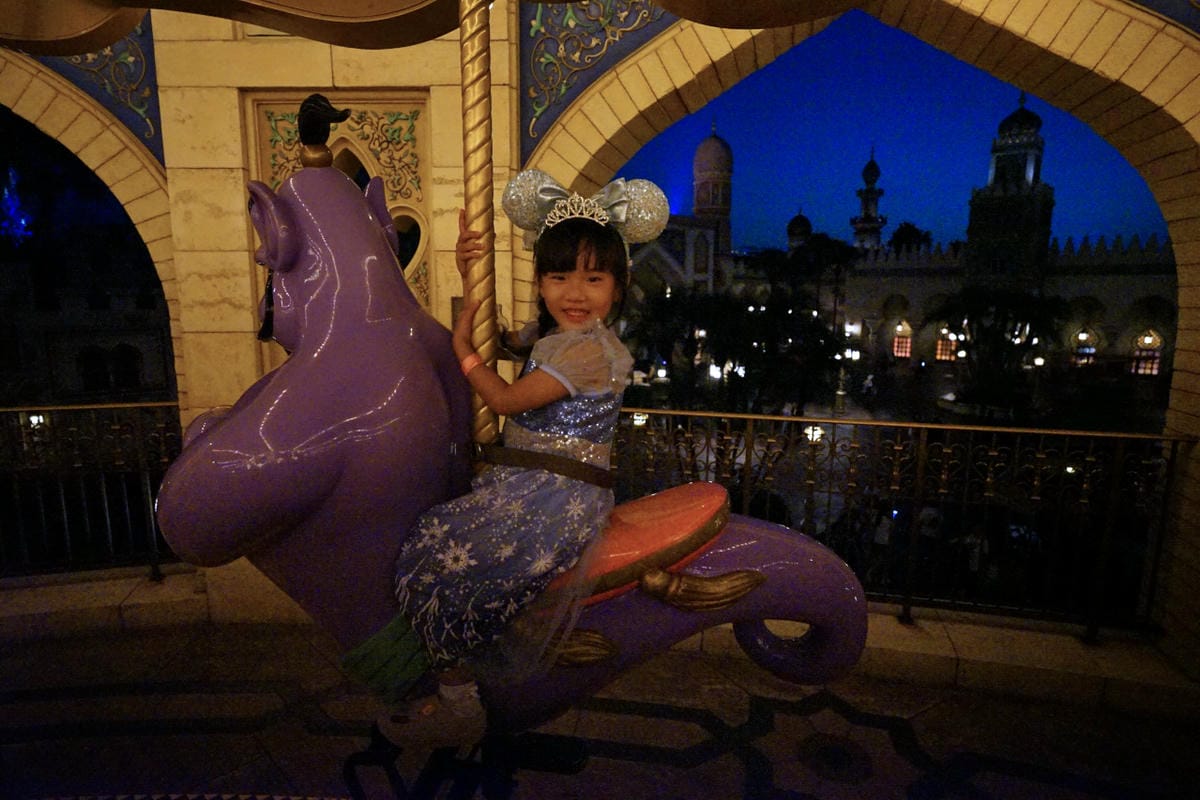 日本東京迪士尼海洋攻略分享 2025萬聖節親子生日之旅! 領取生日紀念貼紙,享受壽星禮遇 善用迪士尼APP抽PP.MO點餐.購買DPA輕鬆玩泉鄉園區