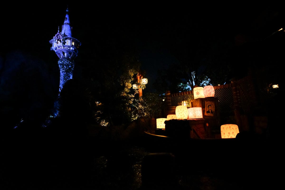 日本東京迪士尼海洋攻略分享 2025萬聖節親子生日之旅! 領取生日紀念貼紙,享受壽星禮遇 善用迪士尼APP抽PP.MO點餐.購買DPA輕鬆玩泉鄉園區