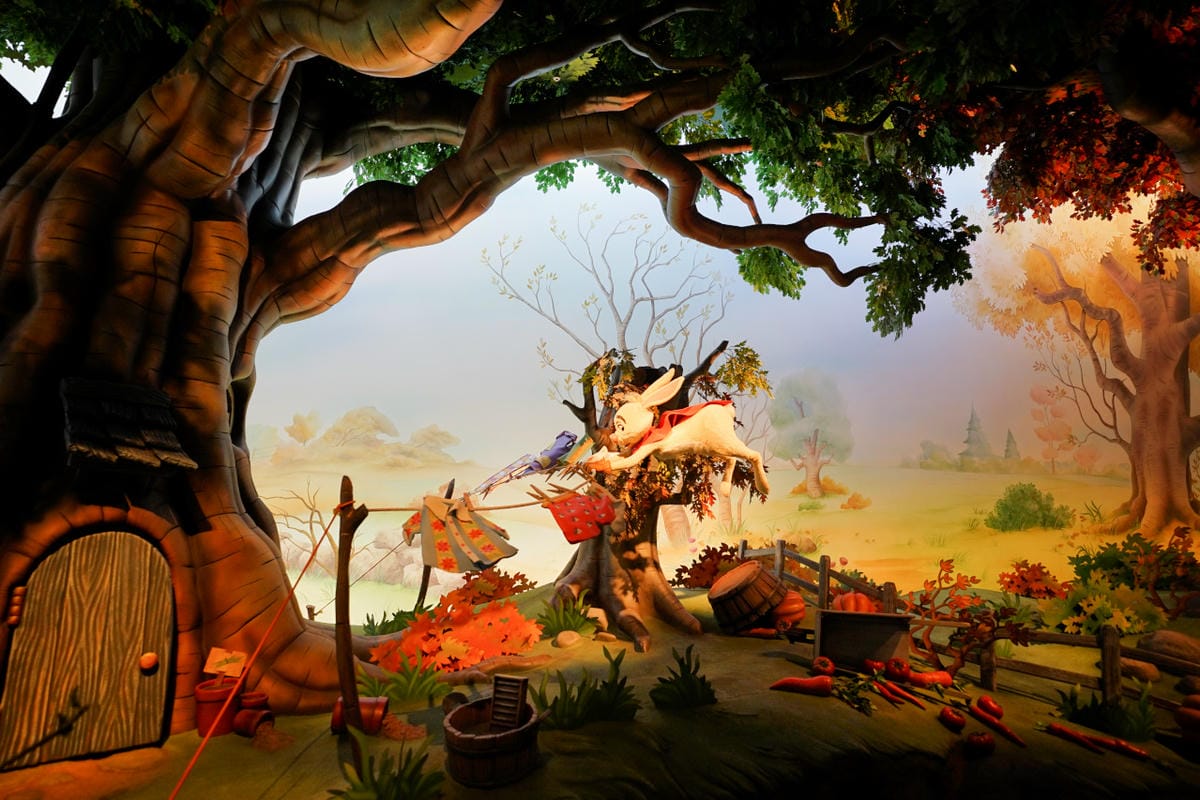 日本東京迪士尼樂園攻略分享 2025萬聖節親子生日之旅! 一日暢玩陸地18項遊樂設施,善用迪士尼APP抽PP.MO點餐.購買DPA,不花時間排隊餐廳看遊行秘密地點