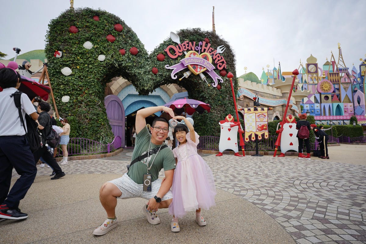 日本東京迪士尼樂園攻略分享 2025萬聖節親子生日之旅! 一日暢玩陸地18項遊樂設施,善用迪士尼APP抽PP.MO點餐.購買DPA,不花時間排隊餐廳看遊行秘密地點