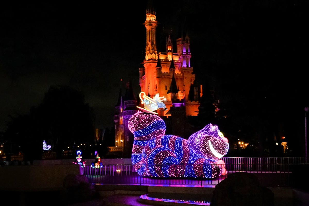 日本東京迪士尼樂園攻略分享 2025萬聖節親子生日之旅! 一日暢玩陸地18項遊樂設施,善用迪士尼APP抽PP.MO點餐.購買DPA,不花時間排隊餐廳看遊行秘密地點