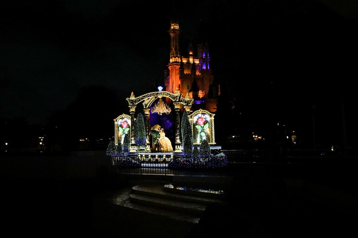 日本東京迪士尼樂園攻略分享 2025萬聖節親子生日之旅! 一日暢玩陸地18項遊樂設施,善用迪士尼APP抽PP.MO點餐.購買DPA,不花時間排隊餐廳看遊行秘密地點