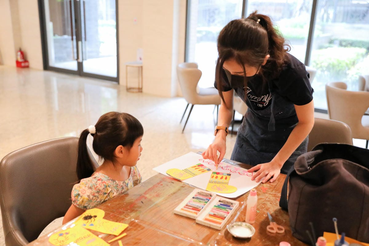 台北新北一對一到府美術課教學 傑尼傑尼學畫畫