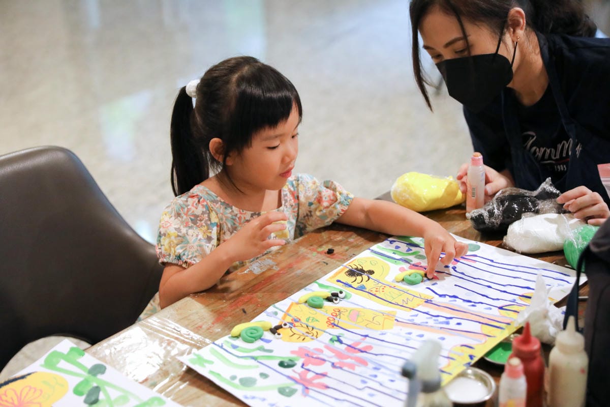 台北新北一對一到府美術課教學 傑尼傑尼學畫畫