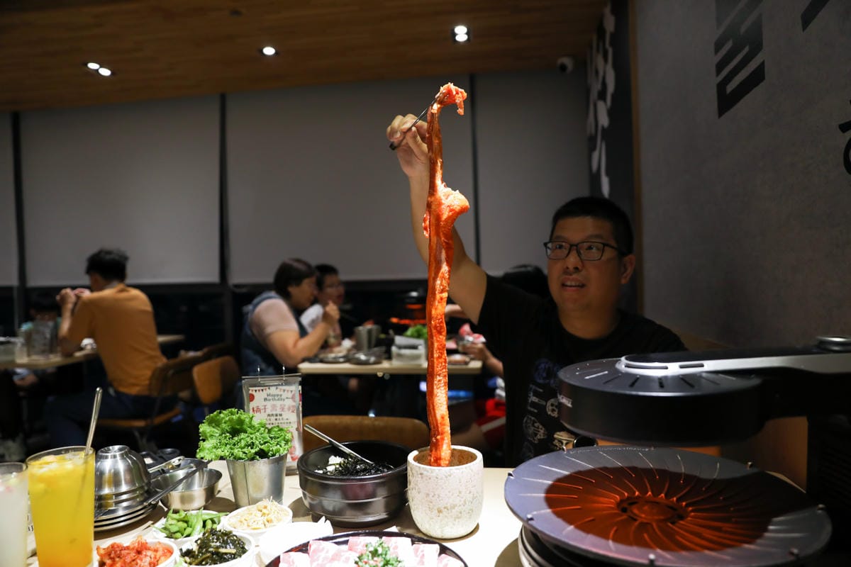 桃園韓式燒肉餐廳推薦! 燒桶子 韓食烤肉料理(桃園統領店) 韓式炸雞.海鮮煎餅 聚餐餐廳推薦! - 第17張圖 桃園韓式燒肉餐廳推薦! 燒桶子 韓食烤肉料理(桃園統領店) 韓式炸雞.海鮮煎餅 聚餐餐廳推薦!